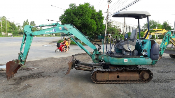 รถขุด Komatsu PC30R-8 เก่าญี่ปุ่นแท้ ใบมีด6ทิศทาง