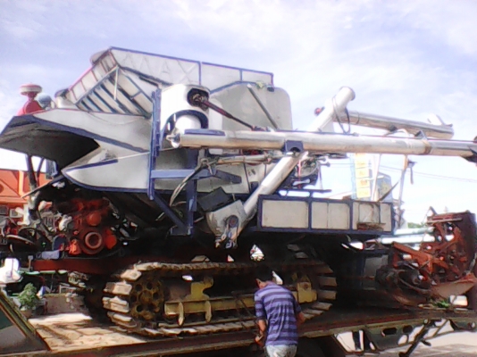 รถเกี่ยว 6 HE BO     061-6319748