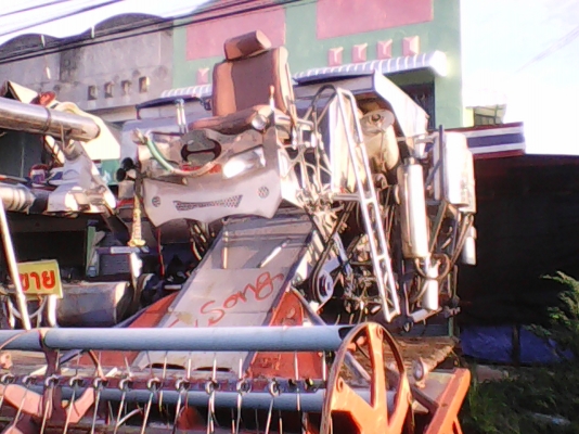 รถเกี่ยว 6 HE BO     061-6319748