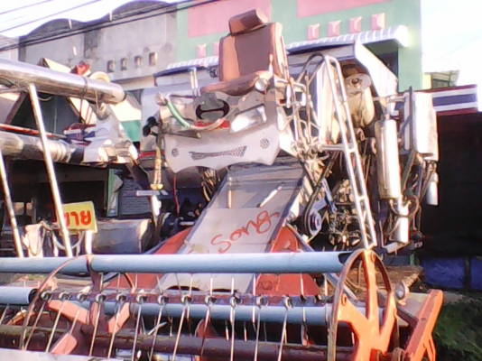 รถเกี่ยว 6 HE BO     061-6319748