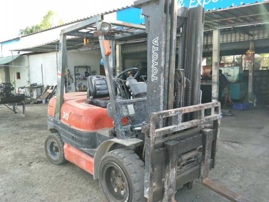 Toyota 6FD30-รถ โฟล์ค ลิ ฟ ท์ ขนาด 3 ตัน เสาเข้าตู้ ฟลูฟรี ไซด์ชิป สวยๆ พร้อมใช้งานค่ะ by OEK