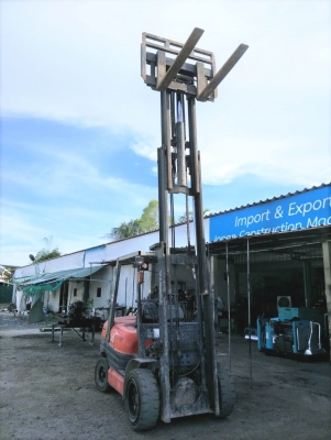 Toyota 6FD30-รถ โฟล์ค ลิ ฟ ท์ ขนาด 3 ตัน เสาเข้าตู้ ฟลูฟรี ไซด์ชิป สวยๆ พร้อมใช้งานค่ะ by OEK