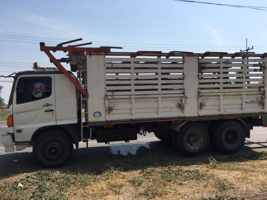 10 ล้อ 2 เพลา HINO MEGA 260 แรง ปี 47 .กระบะเหล็กไม่ดั้ม มีระบบลากพ่วง ราคา 1.25 ล้าน 10 ล้อ 2 เพลา HINO MEGA 260 แรง ปี 47 .กระบะเหล็กไม่ดั้ม มีระบบลากพ่วง ราคา 1.25 ล้าน