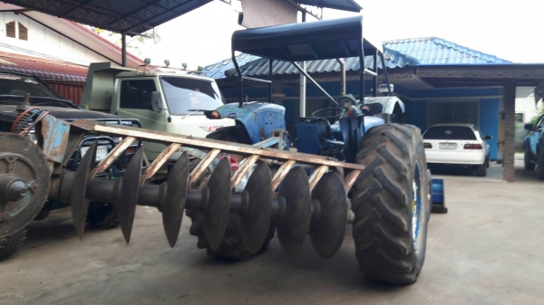 Jhondere 2310 ใบดัน ไม่มีหางนะครับ ยางหน้าใหม่ ยางหลังสวย ปั้มดี เครื่องดี Jhondere 2310 ใบดัน ไม่มีหางนะครับ ยางหน้าใหม่ ยางหลังสวย ปั้มดี เครื่องดี