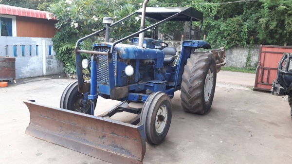 Jhondere 2310 ใบดัน ไม่มีหางนะครับ ยางหน้าใหม่ ยางหลังสวย ปั้มดี เครื่องดี