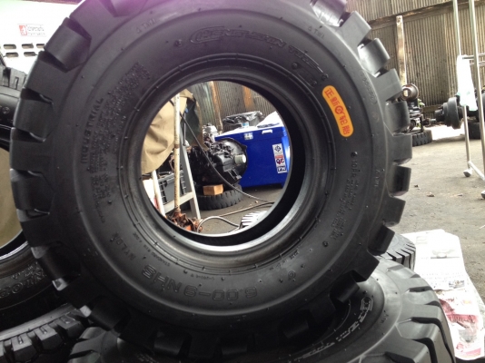 ขายยางลมโฟล์คลิฟท์ ขนาด  600-9 ใหม่ครบชุด ราคาถูก