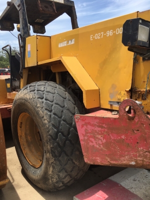 รถบด CA251 มีเล่มทะเบียน เพลาเดียว รุ่น CA251 รถบด CA251 มีเล่มทะเบียน เพลาเดียว รุ่น CA251