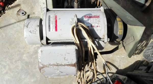 ** SOLD ** แท่นตัดไฟเบอร์ Winner 16" Mitsu 3 HP 220V สภาพกริ้บ!! ** SOLD ** แท่นตัดไฟเบอร์ Winner 16" Mitsu 3 HP 220V สภาพกริ้บ!!