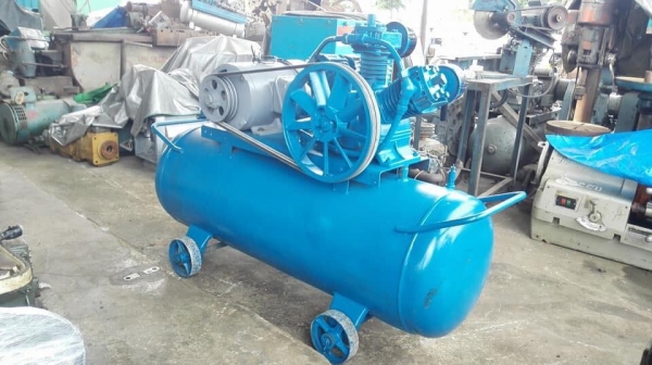 ** ไปอยู่สุรินทร์ ** ปั้มลมพูม่าไฟบ้าน PUMA 5 HP 240 L มอเตอร์ Hitachi 220V พร้อมใช้