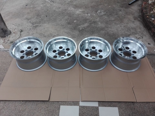 ล้อ rays 15*8.5 et-27 ราคา 8500 โทร 096-2085202 ครับ ล้อ rays 15*8.5 et-27 ราคา 8500 โทร 096-2085202 ครับ