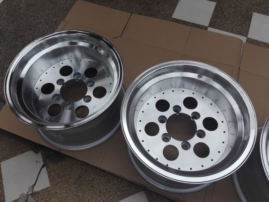 ล้อ rays 15*8.5 et-27 ราคา 8500 โทร 096-2085202 ครับ ล้อ rays 15*8.5 et-27 ราคา 8500 โทร 096-2085202 ครับ