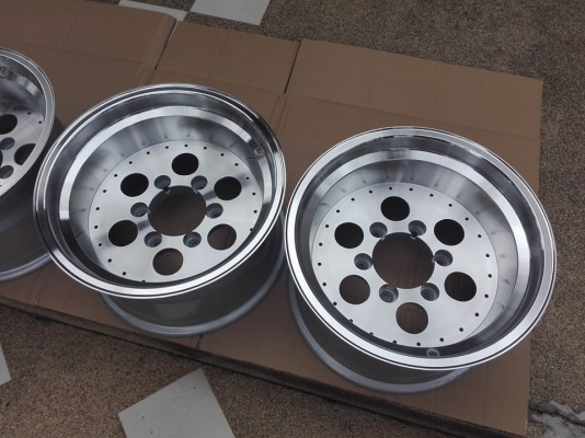 ล้อ rays 15*8.5 et-27 ราคา 8500 โทร 096-2085202 ครับ