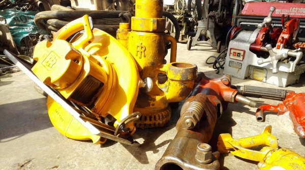 ** ไปอยู่ภูเก็ต ** ขายเหมาเครื่องมือลมของอังกฤษทุกชิ้น อิงเกอร์โซแลนด์ Ingersoll-rand Made in ENGLAND บางตัวยังไม่ได้ใช้งาน
