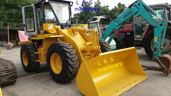 ขายรถตักล้อยาง KOMATSU WA100-1