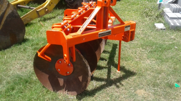 ผานตราช้างDH245-6F ถอดออกจาก L5018 ใช้งานแค่ 3 ครั้ง  สำหรับรถรุ่น 45 47 49 50 60 แรง