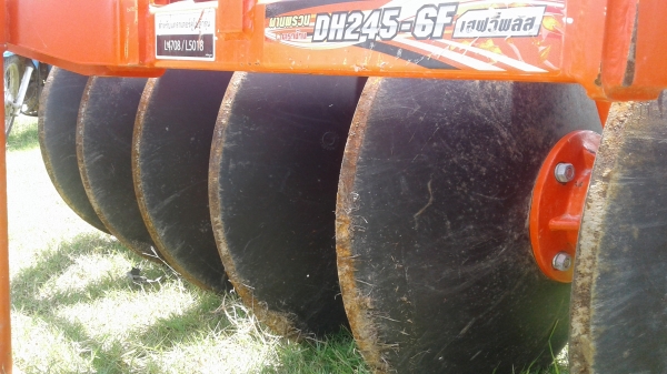 ผานตราช้างDH245-6F ถอดออกจาก L5018 ใช้งานแค่ 3 ครั้ง  สำหรับรถรุ่น 45 47 49 50 60 แรง