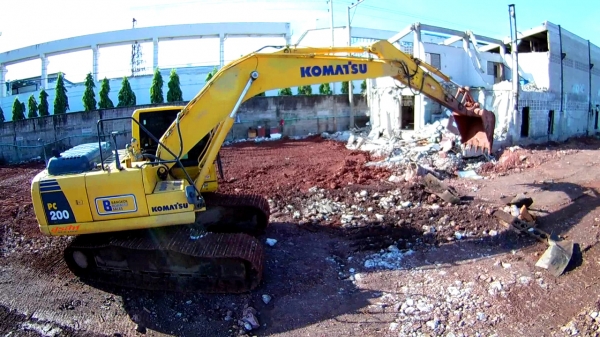 ขายรถแบ็คโฮ KOMATSU PC200-8MO พร้อมไลน์หัวกระแทก ใช้งาน 7,956 ชั่วโมง