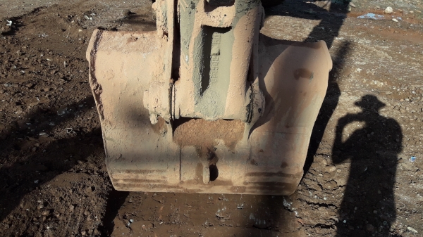 ขายรถแบ็คโฮ KOMATSU PC200-8MO พร้อมไลน์หัวกระแทก ใช้งาน 7,956 ชั่วโมง