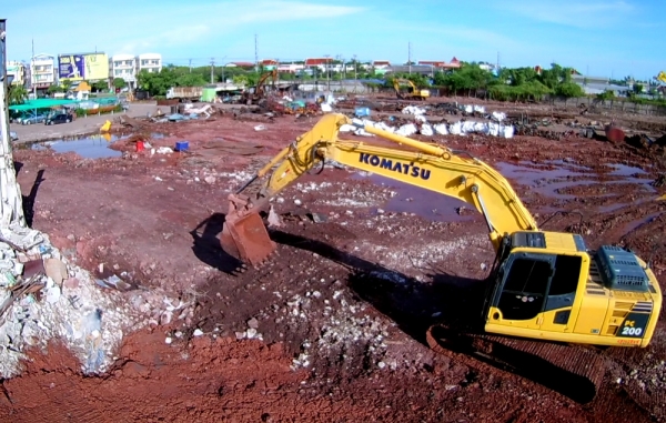 ขายรถแบ็คโฮ KOMATSU PC200-8MO พร้อมไลน์หัวกระแทก ใช้งาน 7,956 ชั่วโมง