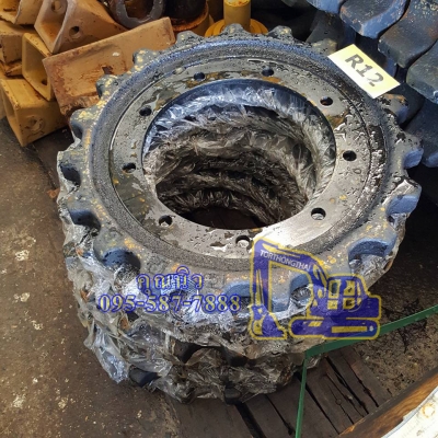 ริมสป๊อกเก็ต KOMATSU PC 40-6 ราคา 1800 บาท ของใหม่เกาหลี