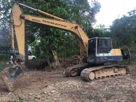 ขาย 455,000 บาท KOMATSU PC200 รุ่น 5 (คอนโทรลสั่น) เครื่อง 6D95L-Turbo โช่หนา เอวแน่น (ไฟ้ฟาตัด กล่องและมอเตอร์อยู่) เอกสารเล่มทะเบียน(ภาษีไม่ขาด)    รถอยู่ จ.นครพนม โทร&amp;ไอดีไลน์ 0610710295