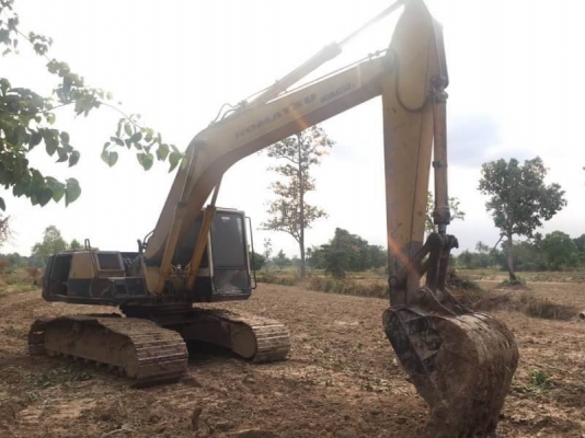 ขาย 455,000 บาท KOMATSU PC200 รุ่น 5 (คอนโทรลสั่น) เครื่อง 6D95L-Turbo โช่หนา เอวแน่น (ไฟ้ฟาตัด กล่องและมอเตอร์อยู่) เอกสารเล่มทะเบียน(ภาษีไม่ขาด)    รถอยู่ จ.นครพนม โทร&amp;ไอดีไลน์ 0610710295