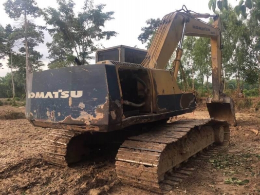 ขาย 455,000 บาท KOMATSU PC200 รุ่น 5 (คอนโทรลสั่น) เครื่อง 6D95L-Turbo โช่หนา เอวแน่น (ไฟ้ฟาตัด กล่องและมอเตอร์อยู่) เอกสารเล่มทะเบียน(ภาษีไม่ขาด)    รถอยู่ จ.นครพนม โทร&amp;ไอดีไลน์ 0610710295