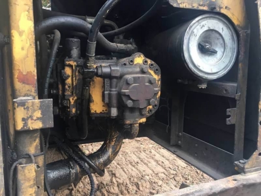 ขาย 455,000 บาท KOMATSU PC200 รุ่น 5 (คอนโทรลสั่น) เครื่อง 6D95L-Turbo โช่หนา เอวแน่น (ไฟ้ฟาตัด กล่องและมอเตอร์อยู่) เอกสารเล่มทะเบียน(ภาษีไม่ขาด)    รถอยู่ จ.นครพนม โทร&amp;ไอดีไลน์ 0610710295