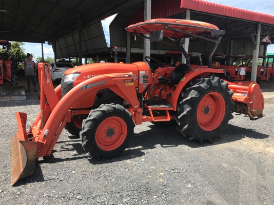 ขายรถไถคูโบต้า #L4708SP(4WD)2เพลา พร้อมอุปกรณ์ใบมีดหน้าและโลเตอร์รี ราคา 498,000 บาท #พร้อมส่งฟรีถึงบ้าน โทรสอบถามได้เลยค่ะ 081-9136451 ขอดูรูปทาง Line:Bow6451  รถสวย สภาพพร้อมใช้งาน   เครื่องดี เกียร์ดี ยางดีทั้ง 4 เส้น  ตรวจเชคเรียบร้อยค่ะ เล่มทะเบียนพร