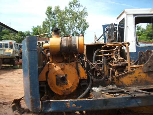 ขายซากแม็คโคร เครื่องยนต์ ปั้มไฮดรอลิก หัวเก๋ง โซ่ และอุปกรณ์ต่างๆ