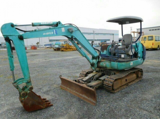 รถขุด Komatsu PC30R-8 เก่าญี่ปุ่นแท้ ใบมีด6ทิศทาง