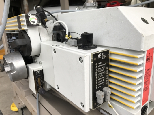 ขายปั้มแวคคั่มสูญญากาศ Vacuum pump Trivac made in Germany พร้อมมอเตอร์ Emerson 3HP. 380V พร้อมอุปกรณ์คอนโทรลครบชุด ขนาดท่อ 1.5นิ้ว ของใหม่แกะลังมาพร้อมล้อเลื่อนไม่เคยใช้งาน สวยมาก พร้อมใช้งาน