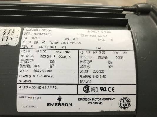 ขายปั้มแวคคั่มสูญญากาศ Vacuum pump Trivac made in Germany พร้อมมอเตอร์ Emerson 3HP. 380V พร้อมอุปกรณ์คอนโทรลครบชุด ขนาดท่อ 1.5นิ้ว ของใหม่แกะลังมาพร้อมล้อเลื่อนไม่เคยใช้งาน สวยมาก พร้อมใช้งาน