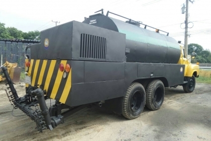 รถสเปร์ยาง ถังดิเรฟฟอร์ดของอังกฤษ รถISUZUหัวยาวเครื่องเดิมเกียร์เดิม รถสเปร์ยาง ถังดิเรฟฟอร์ดของอังกฤษ รถISUZUหัวยาวเครื่องเดิมเกียร์เดิม