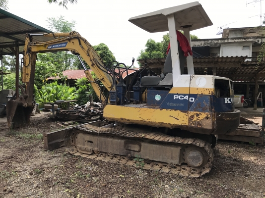 แบล็คโฮล KOMATSU PC 40