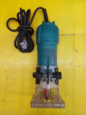 ทริมเมอร์ 1ส่วน4 นิ้ว MAKITA 3709 ใหม่ล่าสุด สภาพดี พร้อมใช้งาน ทริมเมอร์ 1ส่วน4 นิ้ว MAKITA 3709 ใหม่ล่าสุด สภาพดี พร้อมใช้งาน