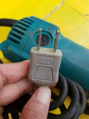ทริมเมอร์ 1ส่วน4 นิ้ว MAKITA 3709 ใหม่ล่าสุด สภาพดี พร้อมใช้งาน ทริมเมอร์ 1ส่วน4 นิ้ว MAKITA 3709 ใหม่ล่าสุด สภาพดี พร้อมใช้งาน