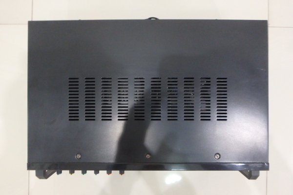 เพาเวอร์ ยี่ห้อ MK รุ่น MK-400 มือสอง สภาพใหม่ ต่อลำโพงได้ 4 ตัว