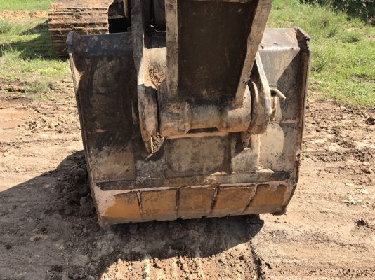 ขาย 385,000 บาท HITACHI EX200-2 เครื่อดี ปั้มแรง โช่หนา เอวแน่น ไฟฟ้าตัด เอกสารชื้อขาย   รถอยู่ จ.ศรีสะเกษ โทร&amp;ไอดีไลน์ 0610710295