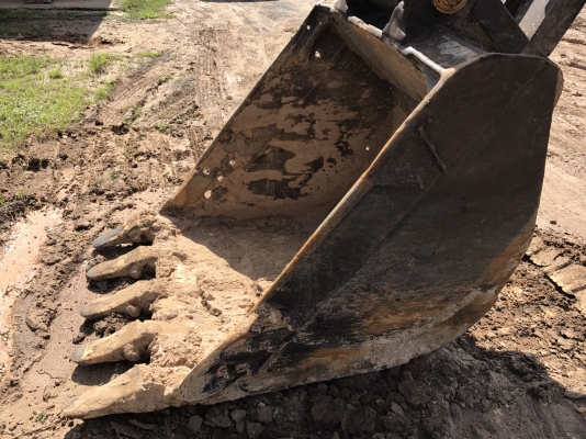 ขาย 385,000 บาท HITACHI EX200-2 เครื่อดี ปั้มแรง โช่หนา เอวแน่น ไฟฟ้าตัด เอกสารชื้อขาย   รถอยู่ จ.ศรีสะเกษ โทร&amp;ไอดีไลน์ 0610710295