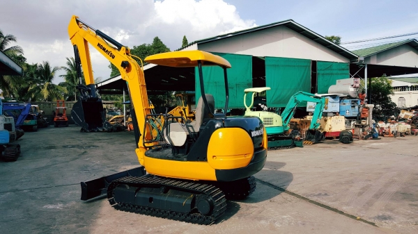 ขาย รถขุด KOMATSU รุ่น PC35R-8- มือสองญี่ปุ่น แทรกเหล็ก สลักบูทเอว แน่น 100\% สวยพร้อมใช้งาน มือถือ/LINE ID : 0818753444