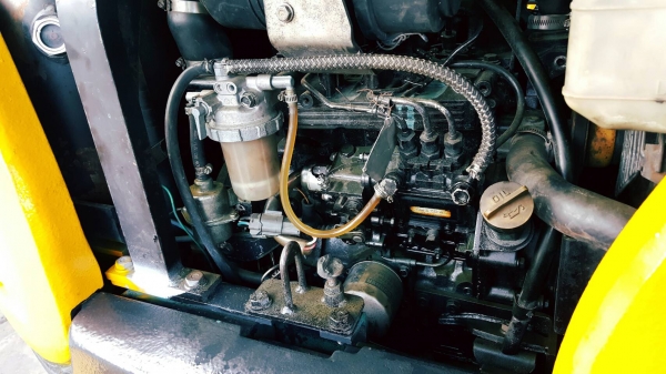 ขาย รถขุด KOMATSU รุ่น PC35R-8- มือสองญี่ปุ่น แทรกเหล็ก สลักบูทเอว แน่น 100\% สวยพร้อมใช้งาน มือถือ/LINE ID : 0818753444