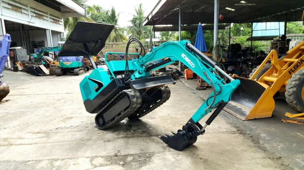 ขาย รถขุด KOBELCO รุ่น SK014 มือสองญี่ปุ่น แทรกยางสวย สลัก บูทเอวแน่น 100\% ขึ้นรถปิคอัพ ได้แน่นอน แรงดีทุกระบบ มือถือ/LINE ID : 0818753444