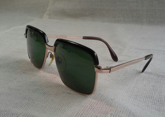 แว่นตาเทพเจ้าของชาวเยอรมัน  โกลด์ฟิลด์ ยุค &#039;60s ที่สมบูรณ์แบบที่สุดในปฐพี!  Vintage RODENSTOCK handmade in Germany  บิ๊กไซซ์!