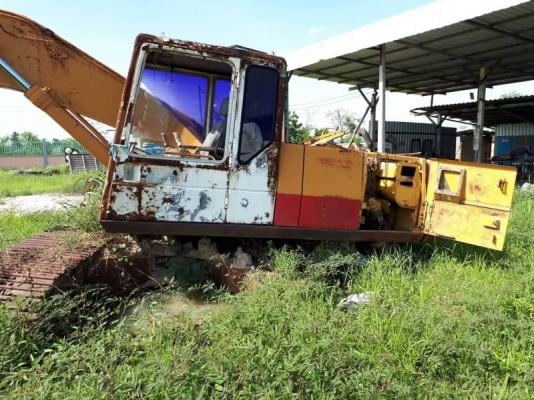 ขาย 215,000 KOMATSU pc 200-5 เอกสาร อินวอยอุปกรณ์ เครื่องอะไหล่ยังอยู่ ครบเกือบทุกชิ้น รถอยู่.บ้านบึงชลบุรี 090-772-3710 090-772-3708