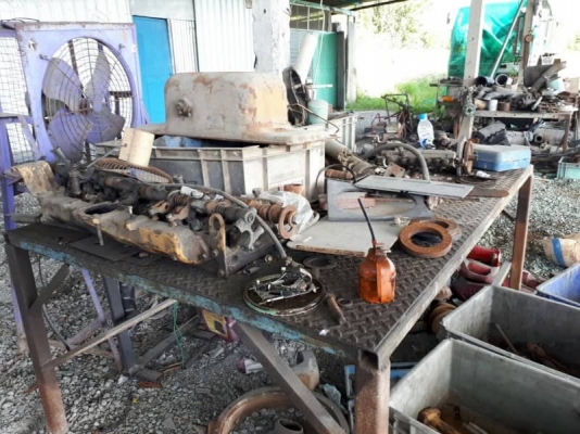ขาย 215,000 KOMATSU pc 200-5 เอกสาร อินวอยอุปกรณ์ เครื่องอะไหล่ยังอยู่ ครบเกือบทุกชิ้น รถอยู่.บ้านบึงชลบุรี 090-772-3710 090-772-3708