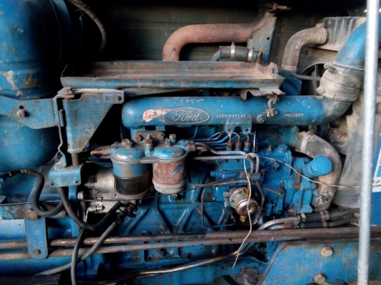 ขายรถไถฟอร์ด พ่อค้าตัดราคาได้