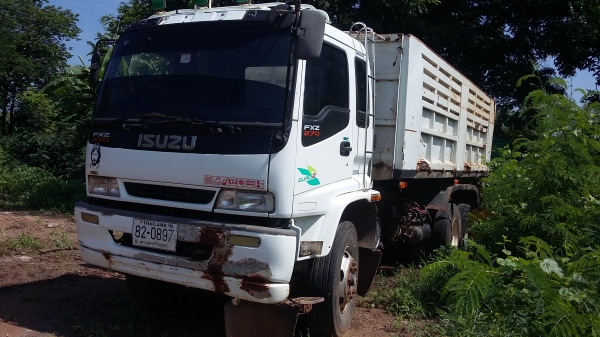 ขายรถ 10 ล้อ / ISUZU เดก้ายูโรวัน 270 แรง ปี45 ขายรถ 10 ล้อ / ISUZU เดก้ายูโรวัน 270 แรง ปี45