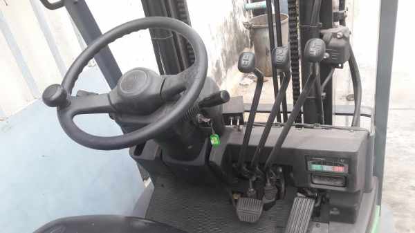 รถยก tyota 7fb 20