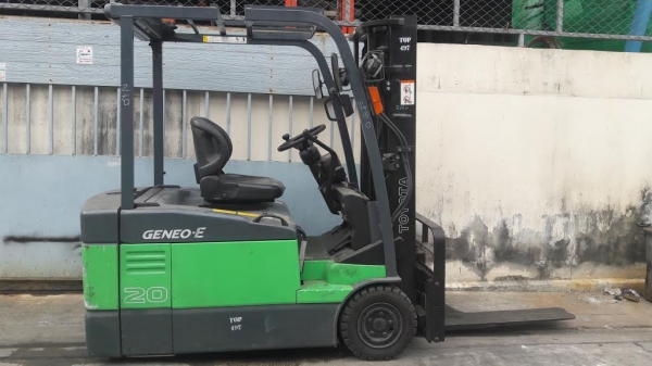 รถยก tyota 7fb 20